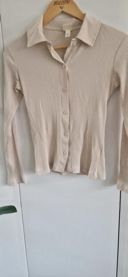 S - H&M shirt knoopjes beige (0225may1)